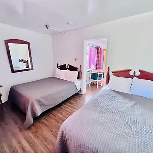 6267 Persepolis Motel